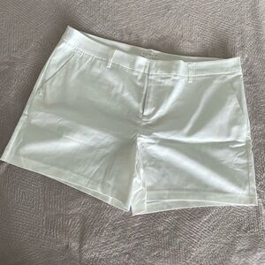 Venus Women’s White Shorts